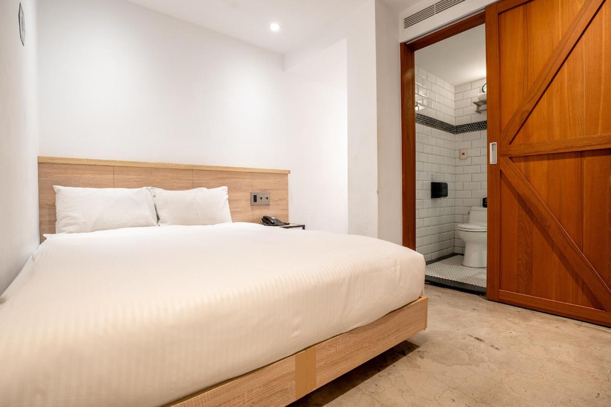 CHASE Hotel Taichung Buitenkant foto
