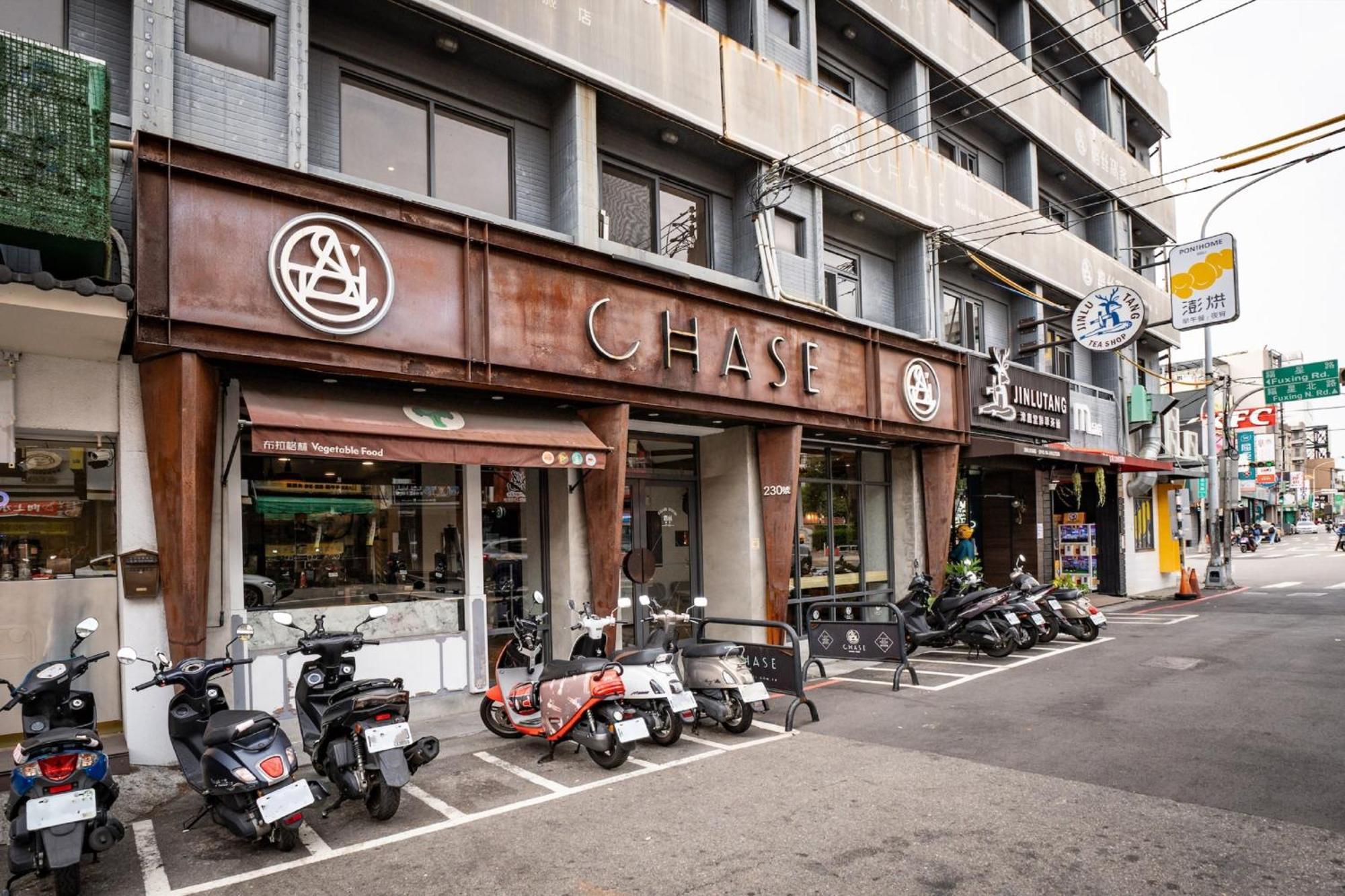 CHASE Hotel Taichung Buitenkant foto
